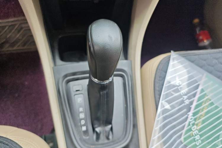 Used Suzuki Alivio 2015 1.6L Automatic Luxury Model Gear Lever