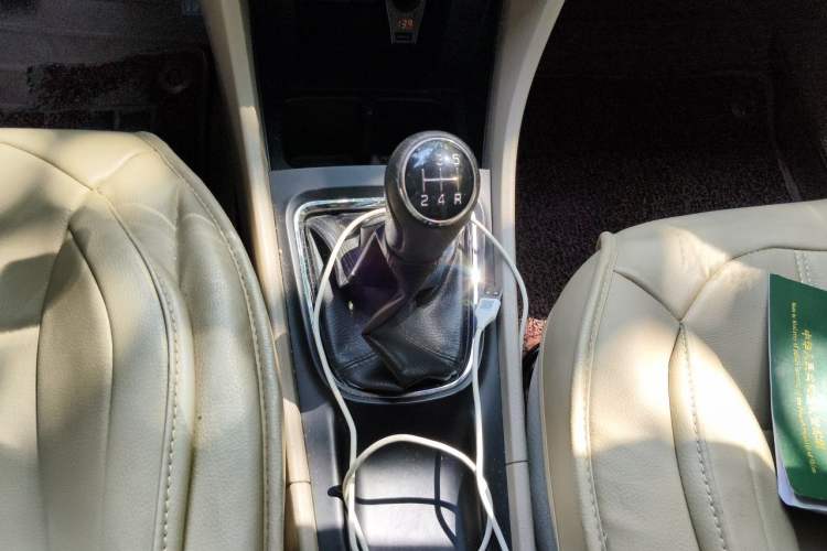Used Suzuki Alivio 2015 1.6L Manual Comfort Model Gear Lever