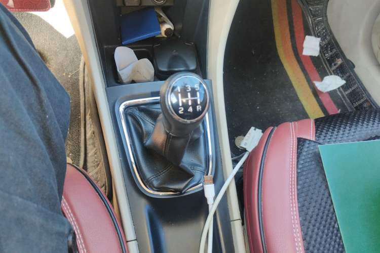 Used Suzuki Alivio 2015 1.6L Manual Comfort Model Gear Lever