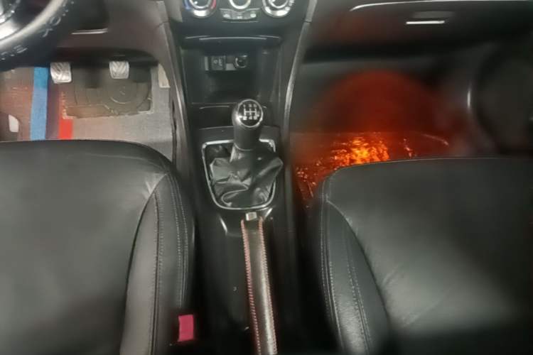 Used Suzuki Alivio 2015 1.6L Manual Enjoyment Model Gear Lever