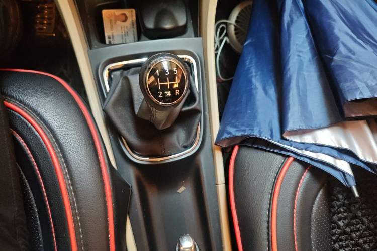 Used Suzuki Alivio 2015 1.6L Manual Comfort Model Gear Lever