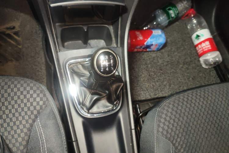 Used Suzuki Alivio 2015 1.6L Manual Comfort Model Gear Lever