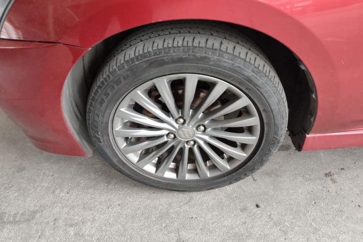 Used Suzuki Alivio 2015 1.6L Automatic Enjoyment Model Left Front Wheel Hub