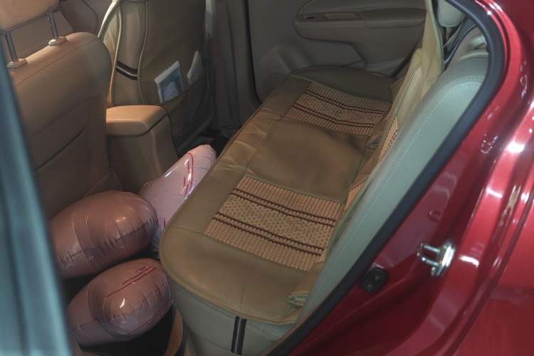 Used Suzuki Alivio 2015 1.6L Automatic Enjoyment Model Left Rear Seat