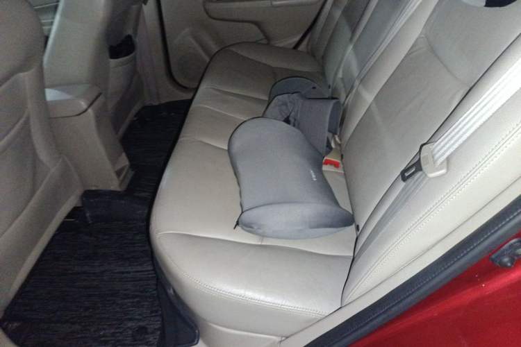 Used Suzuki Alivio 2015 1.6L Automatic Enjoyment Model Left Rear Seat