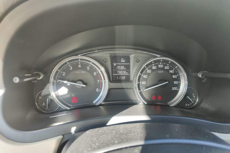 Used Suzuki Alivio 2015 1.6L Manual Comfort Model Odometer Close Up