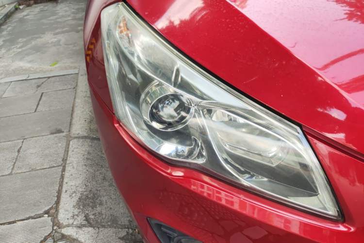 Used Suzuki Alivio 2015 1.6L Manual Comfort Model Right Front Headlight
