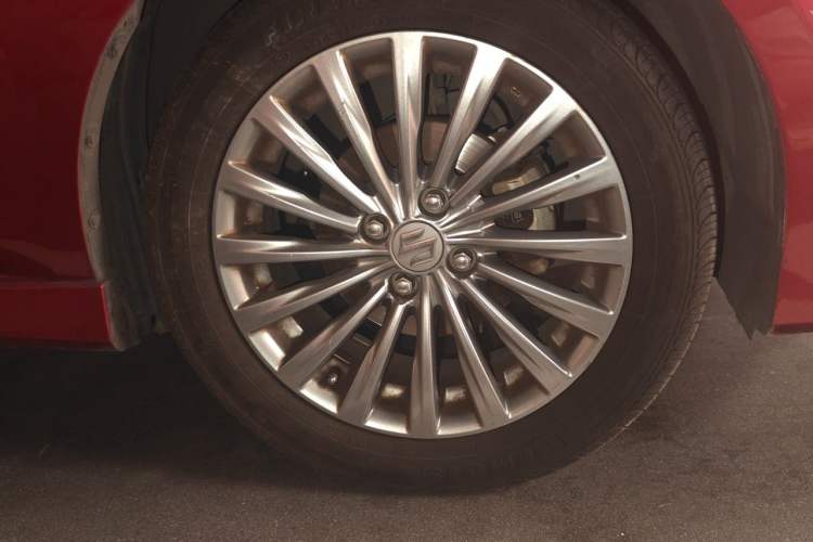 Used Suzuki Alivio 2015 1.6L Automatic Enjoyment Model Right Front Wheel Hub