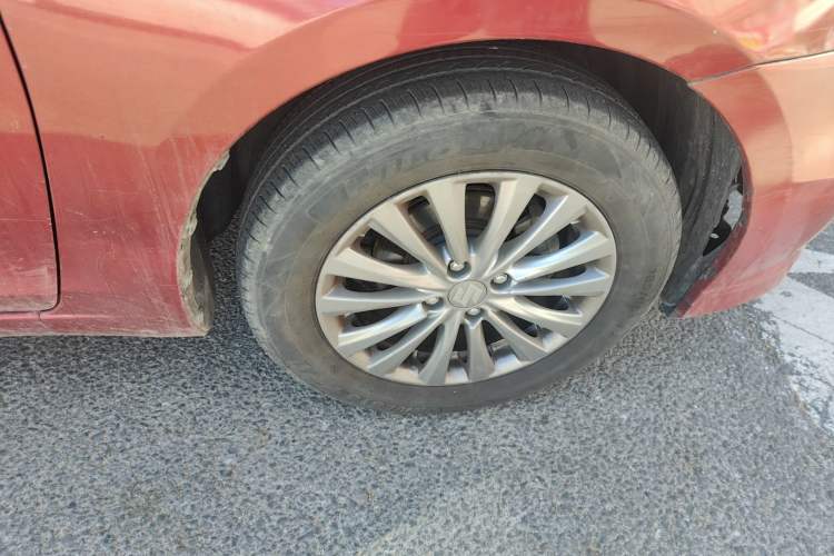 Used Suzuki Alivio 2015 1.6L Manual Comfort Model Right Front Wheel Hub