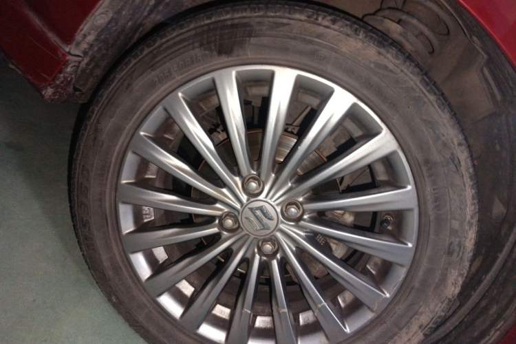 Used Suzuki Alivio 2015 1.6L Automatic Enjoyment Model Right Front Wheel Hub