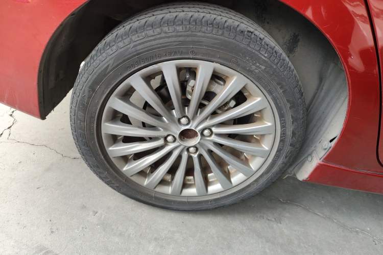 Used Suzuki Alivio 2015 1.6L Automatic Enjoyment Model Right Rear Wheel Hub