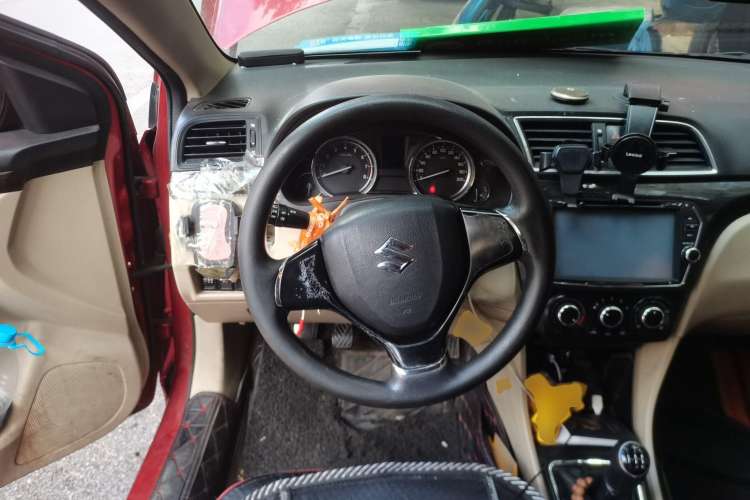 Used Suzuki Alivio 2015 1.6L Manual Comfort Model Steering Wheel