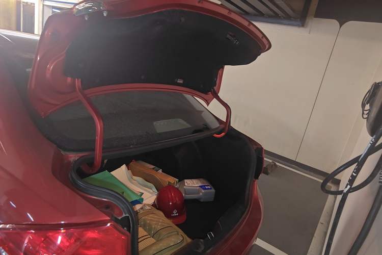Used Suzuki Alivio 2015 1.6L Automatic Enjoyment Model Trunk