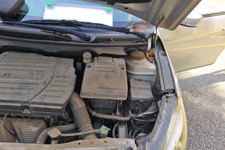 Used Suzuki Alivio 2015 1.6L Manual Comfort Model Engine Bay Left