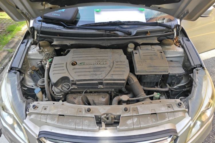 Used Suzuki Alivio 2015 1.6L Manual Comfort Model Engine Bay