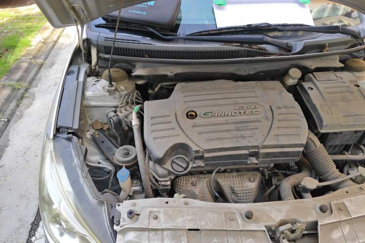 Used Suzuki Alivio 2015 1.6L Manual Comfort Model Engine Bay Right