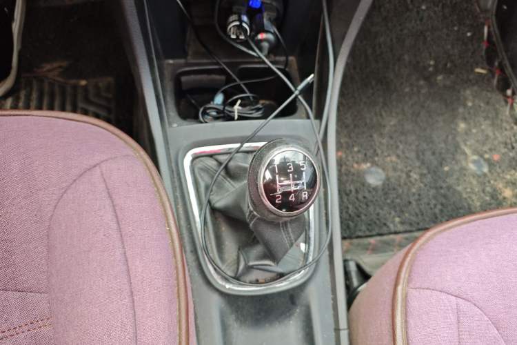 Used Suzuki Alivio 2015 1.6L Manual Enjoyment Model Gear Lever