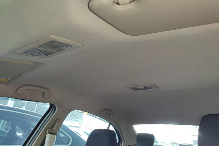 Used Suzuki Alivio 2015 1.6L Automatic Comfort Model Headliner