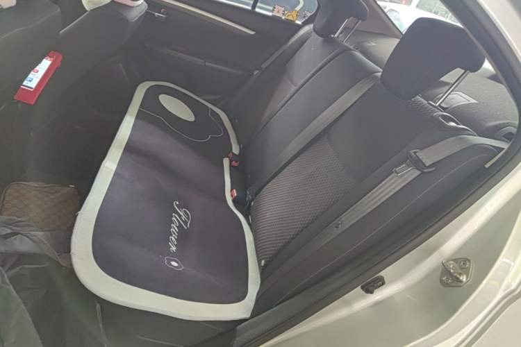 Used Suzuki Alivio 2015 1.6L Automatic Comfort Model Left Rear Seat