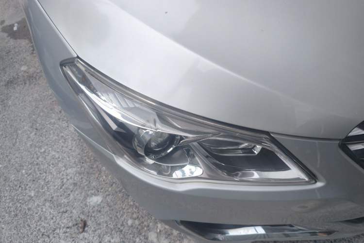 Used Suzuki Alivio 2015 1.6L Automatic Enjoyment Model Right Front Headlight