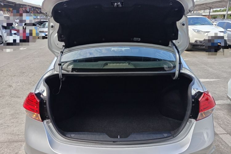 Used Suzuki Alivio 2015 1.6L Manual Comfort Model Trunk