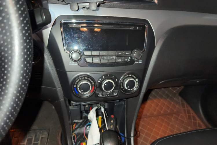 Used Suzuki Alivio 2015 1.6L Automatic Enjoyment Model Audio And AC Panel
