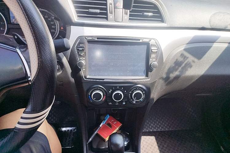 Used Suzuki Alivio 2015 1.6L Automatic Enjoyment Model Audio And AC Panel