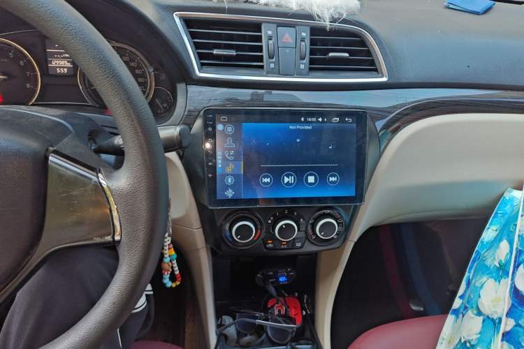 Used Suzuki Alivio 2015 1.6L Manual Comfort Model Audio And AC Panel