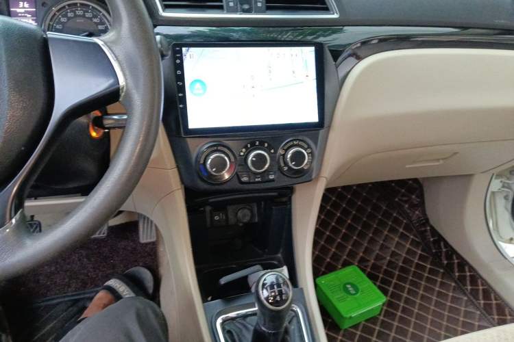 Used Suzuki Alivio 2015 1.6L Manual Comfort Model Audio And AC Panel