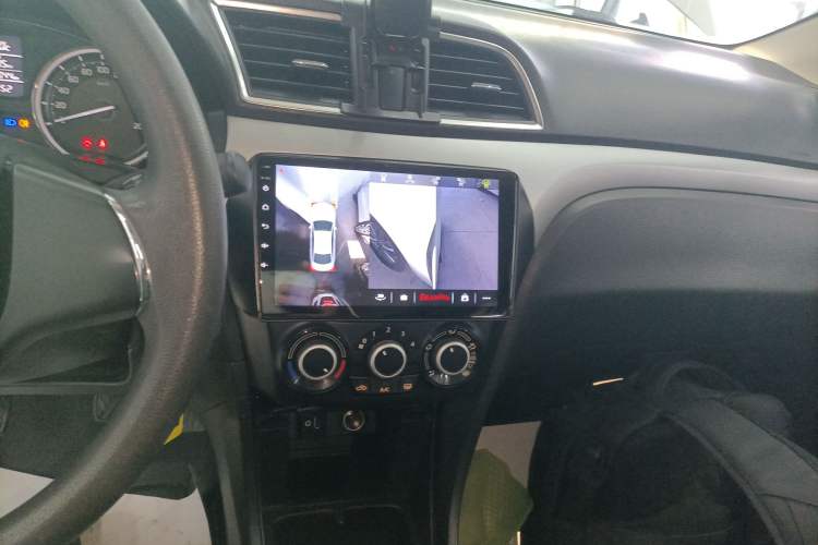 Used Suzuki Alivio 2015 1.6L Manual Comfort Model Audio And AC Panel