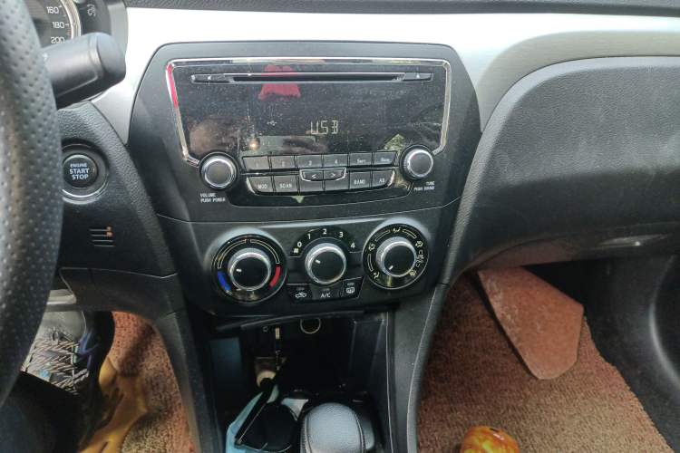 Used Suzuki Alivio 2015 1.6L Automatic Enjoyment Model Audio And AC Panel