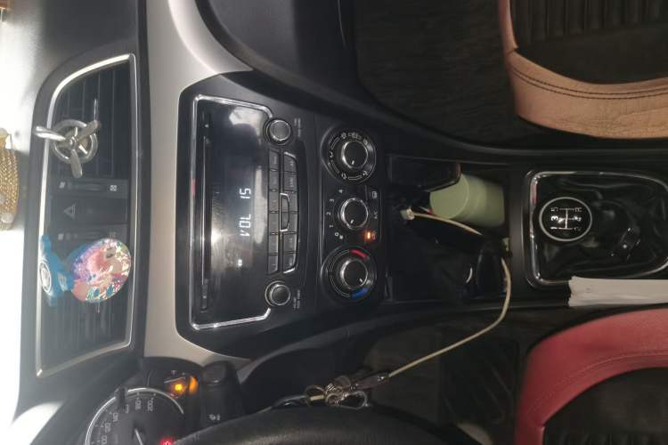 Used Suzuki Alivio 2015 1.6L Manual Comfort Model Audio And AC Panel