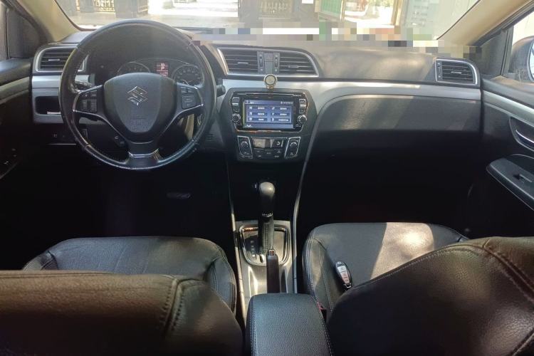 Used Suzuki Alivio 2015 1.6L Automatic Luxury Model Center Console