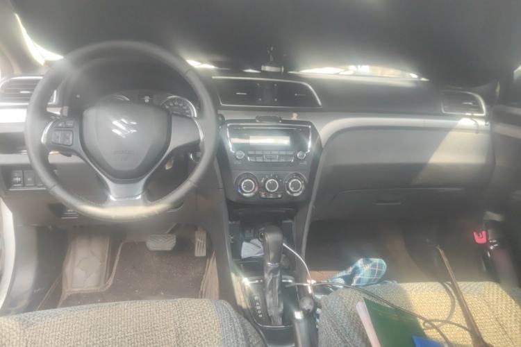 Used Suzuki Alivio 2015 1.6L Automatic Enjoyment Model Center Console