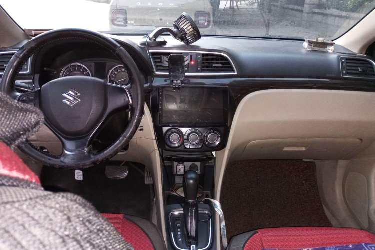 Used Suzuki Alivio 2015 1.6L Automatic Enjoyment Model Center Console