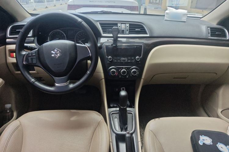 Used Suzuki Alivio 2015 1.6L Automatic Enjoyment Model Center Console