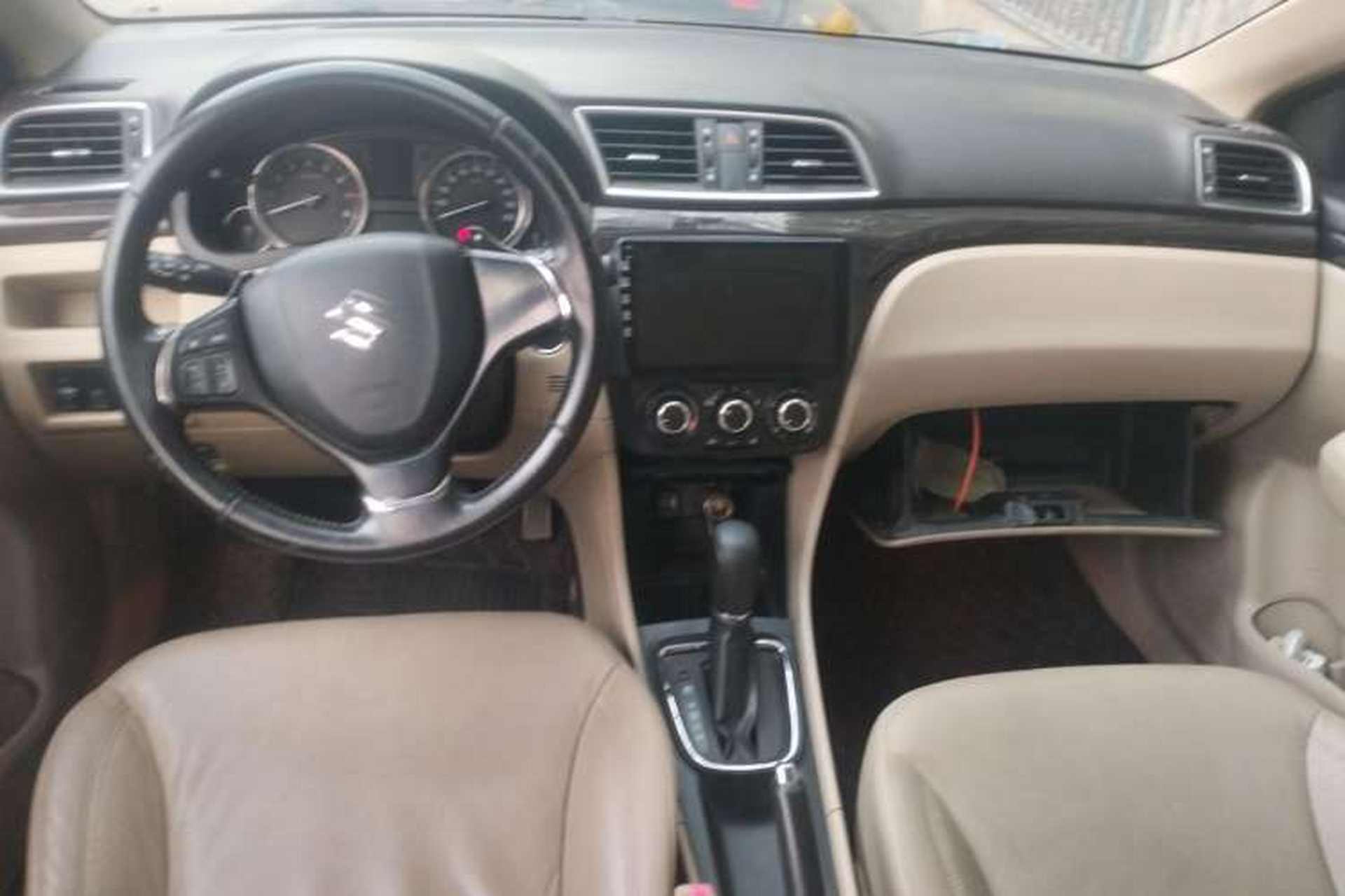 Used Suzuki Alivio 2015 1.6L Automatic Enjoyment Model Center Console