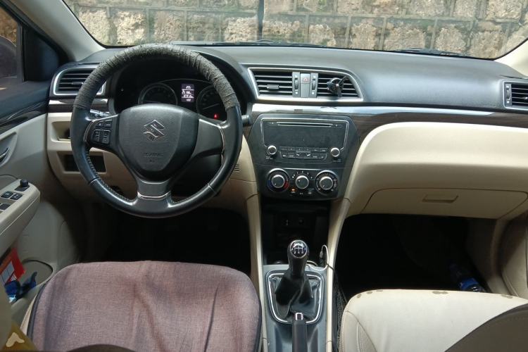 Used Suzuki Alivio 2015 1.6L Manual Enjoyment Model Center Console