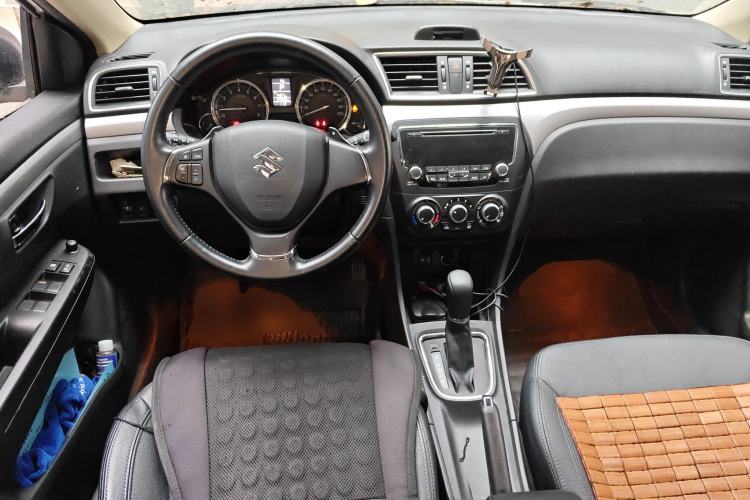 Used Suzuki Alivio 2015 1.6L Automatic Enjoyment Model Center Console