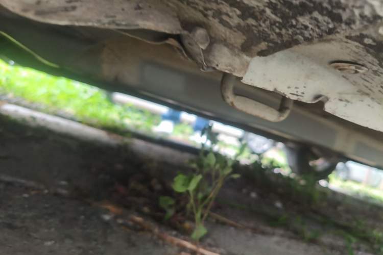 Used Suzuki Alivio 2015 1.6L Manual Comfort Model Chassis Front Left