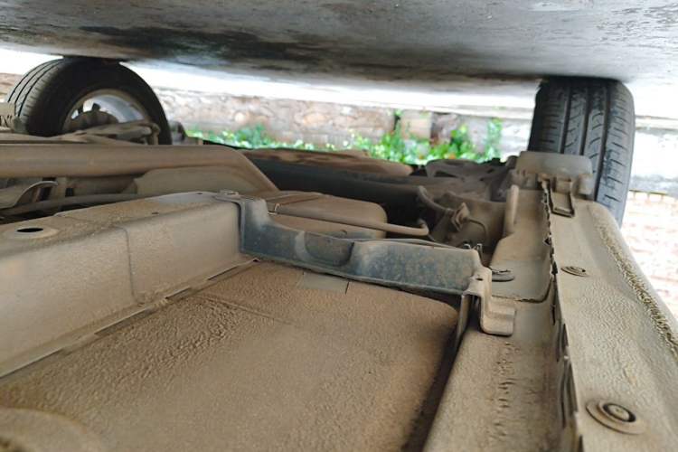 Used Suzuki Alivio 2015 1.6L Manual Comfort Model Chassis Rear Right
