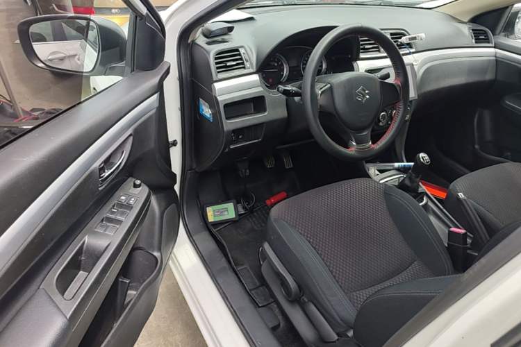Used Suzuki Alivio 2015 1.6L Manual Comfort Model Driver Seat