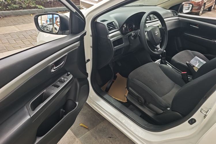 Used Suzuki Alivio 2015 1.6L Automatic Comfort Model Driver Seat