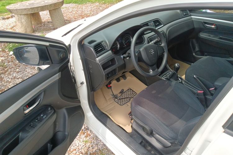 Used Suzuki Alivio 2015 1.6L Manual Comfort Model Driver Seat