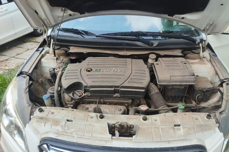 Used Suzuki Alivio 2015 1.6L Manual Comfort Model Engine Bay
