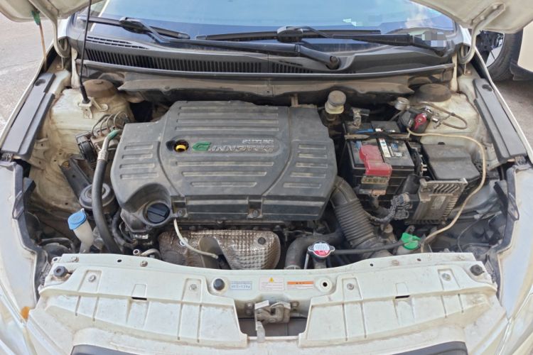 Used Suzuki Alivio 2015 1.6L Manual Comfort Model Engine Bay