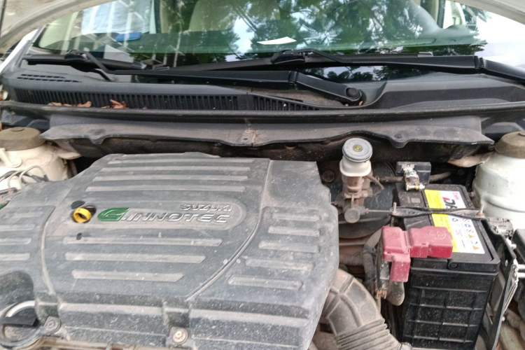 Used Suzuki Alivio 2015 1.6L Manual Comfort Model Engine Bay