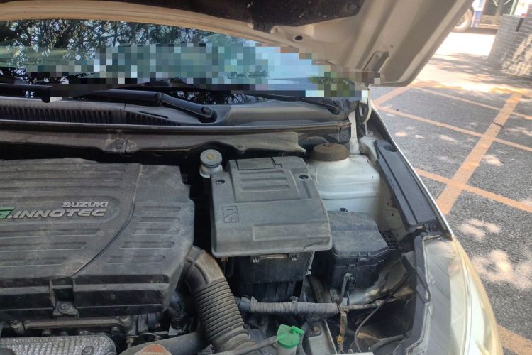 Used Suzuki Alivio 2015 1.6L Automatic Luxury Model Engine Bay Left
