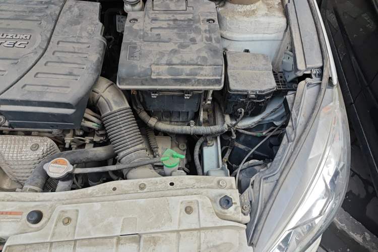 Used Suzuki Alivio 2015 1.6L Automatic Luxury Model Engine Bay Left
