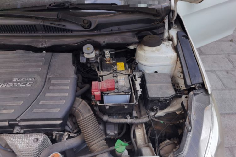Used Suzuki Alivio 2015 1.6L Manual Comfort Model Engine Bay Left
